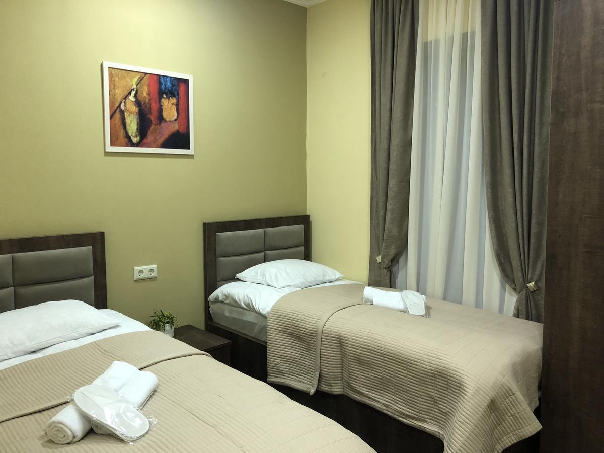 Ametapi Hotel Mestia Bagian luar foto